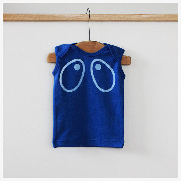 Eyes wee tee Blue